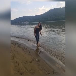 Meet your Posher, Hilda